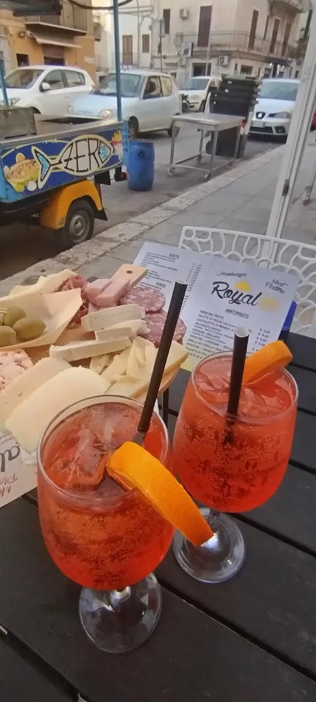 Sferracavallo restaurant in Sferracavallo