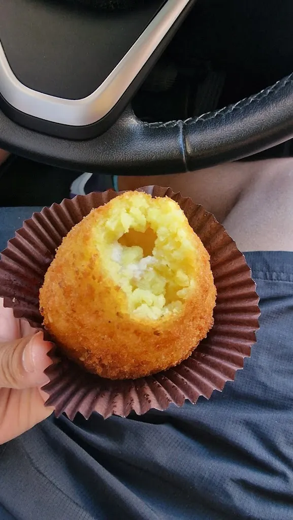 Romel Leon_Lanterna Rossa_Sommatino_review