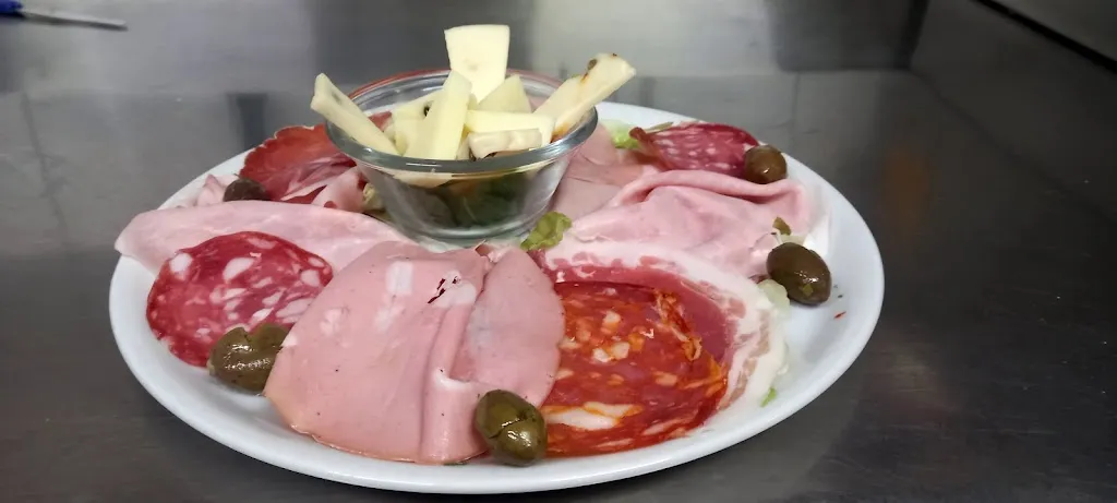 Poldo Pizzeria Panineria_Sommatino_slider_image_2