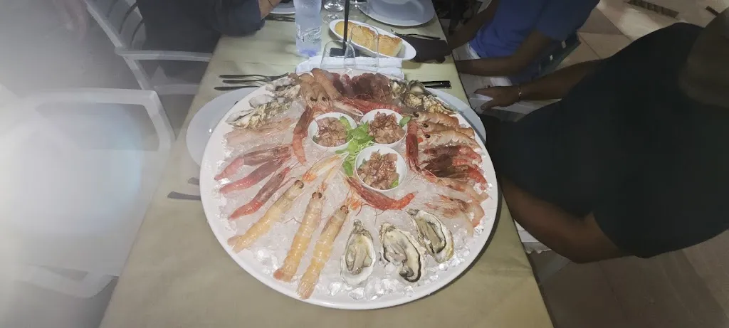 Salvatore Gambino_ISOLA LOUNGE BAR -RISTORANTE-EVENTI_Sommatino_review