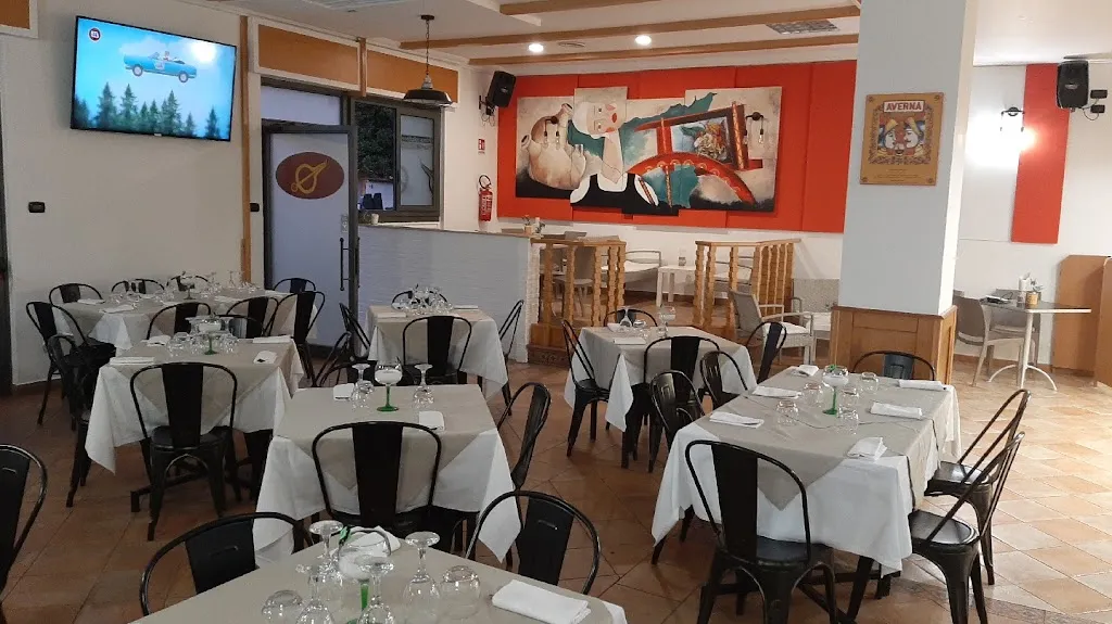 Mizzica restaurant in Sommatino