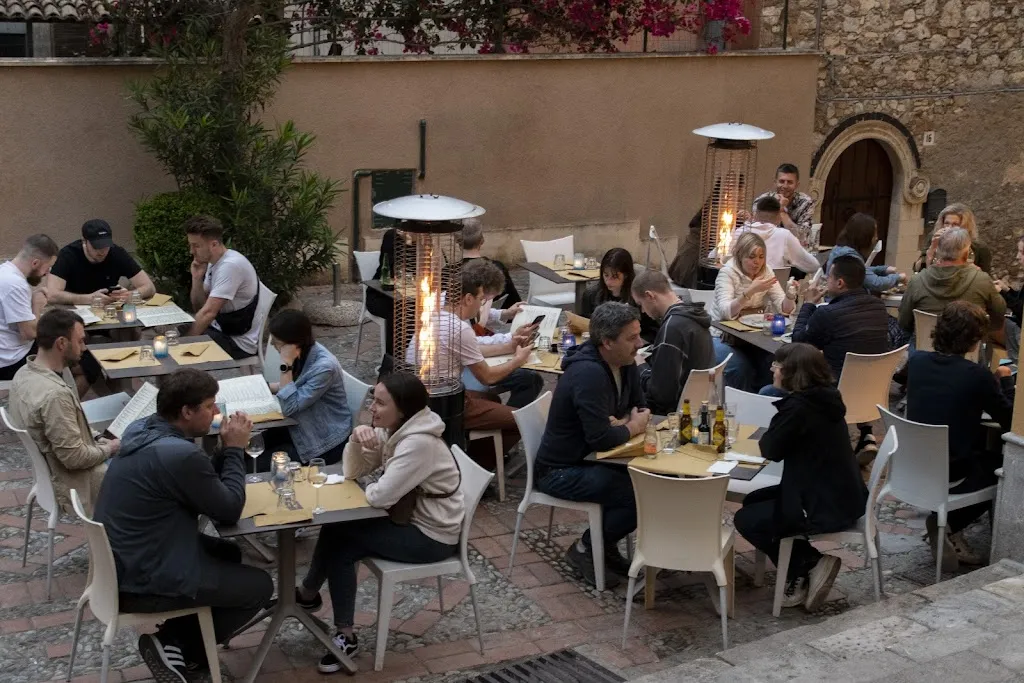 La Napoletana_Taormina_slider_image_1