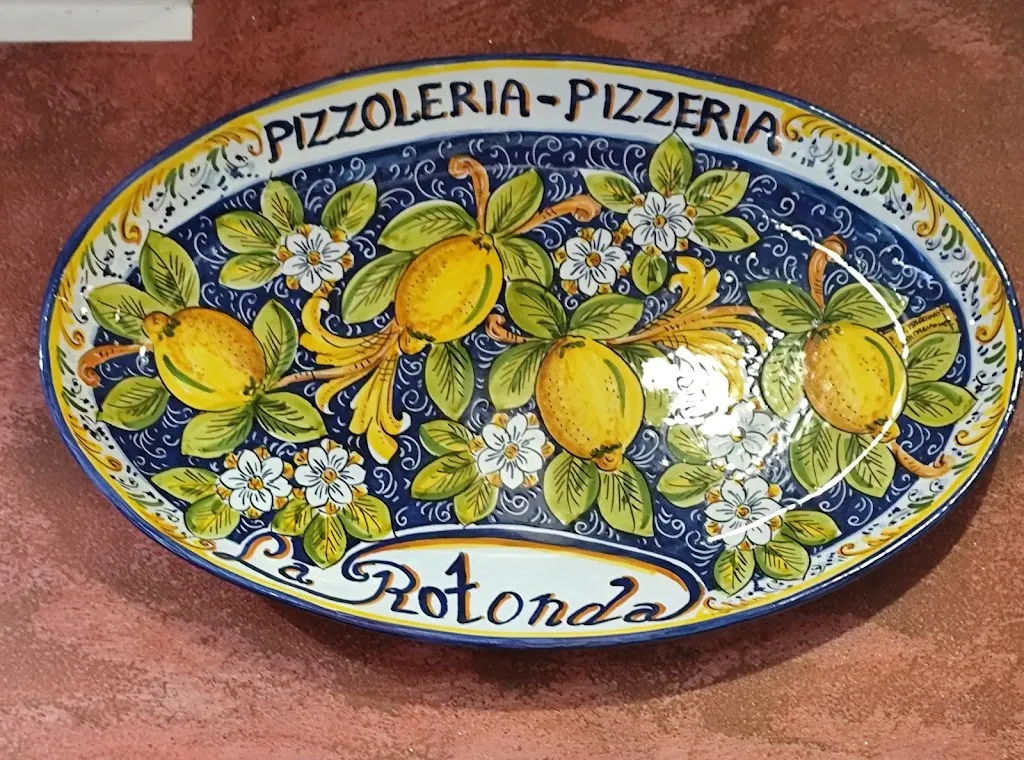 Susy Campisi_La Rotonda Pizzeria_Sortino_review