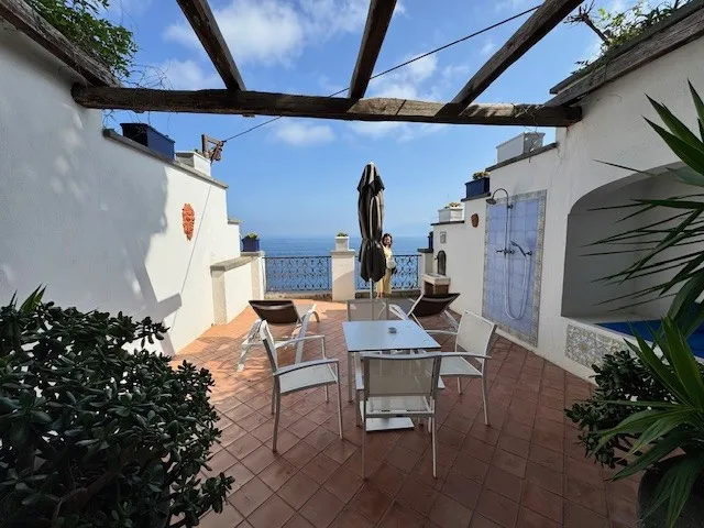 Andy Fresco_La Tonnarella_Tonnarella_review