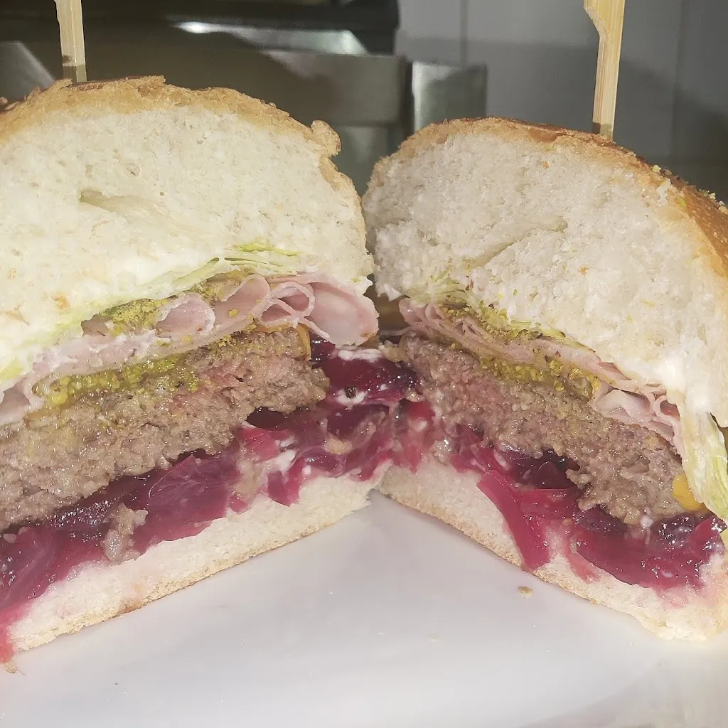 Tuxedo 2.0 Apericafè_Torregrotta_slider_image_3