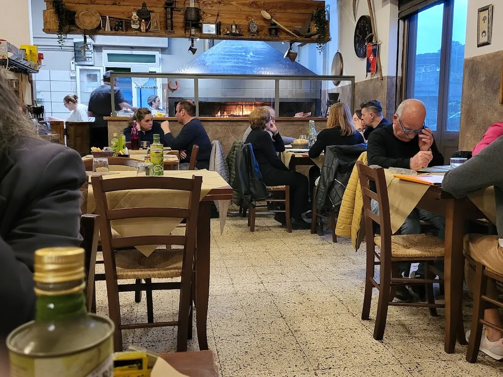 Torretta Vecchia Trattoria Pizzeria di BAGLINI DARIO_Torretta_slider_image_1