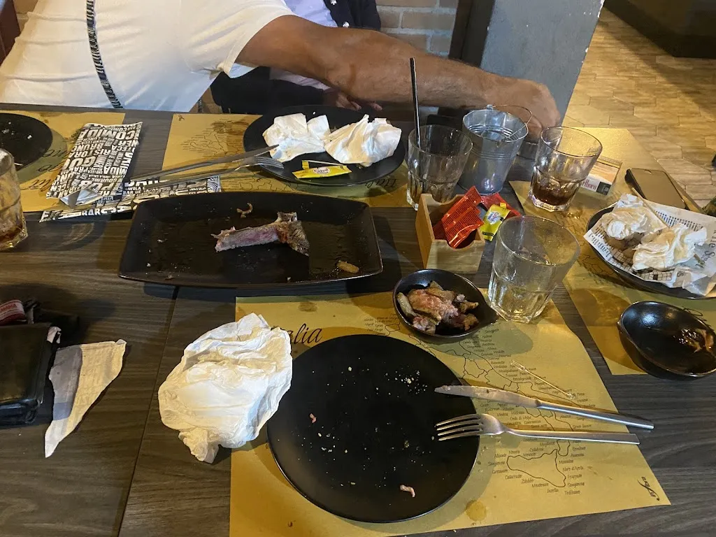 Vincenzo Aria_90 Gradi Pub_Tortorici_review