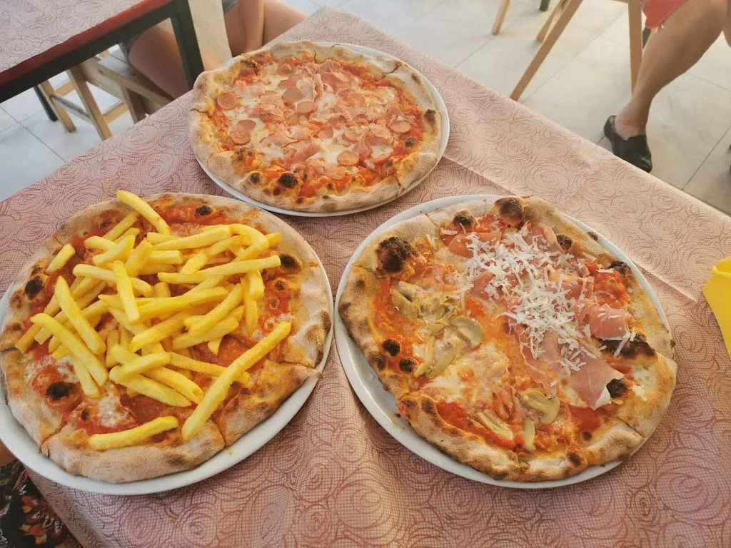 Pizzeria Le Due Piazze_Tortorici_slider_image_1