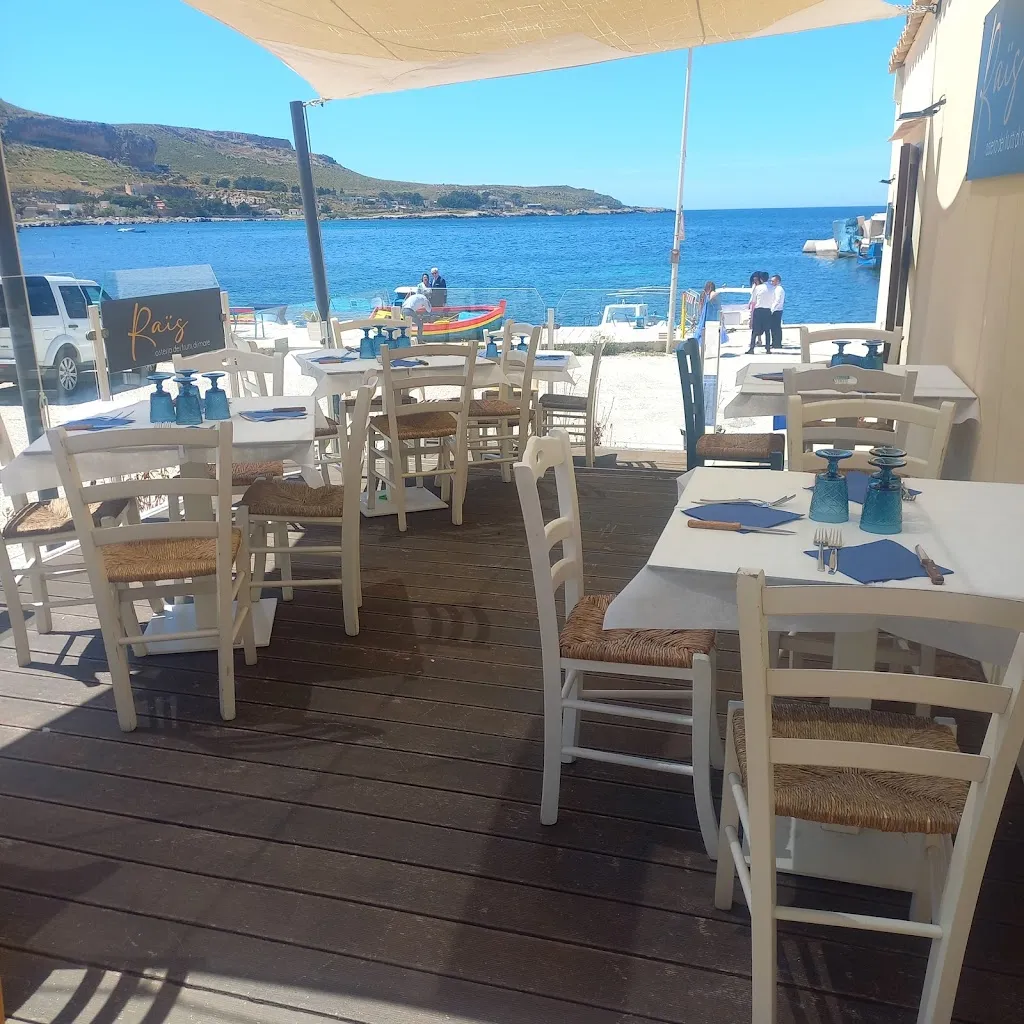 Rais osteria dei frutti di mare restaurant in Tonnara di Bonagia