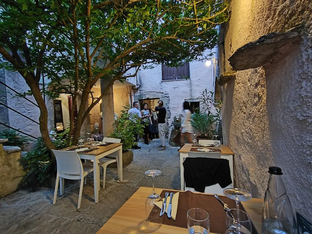 Gli Archi di San Carlo restaurant in Trapani