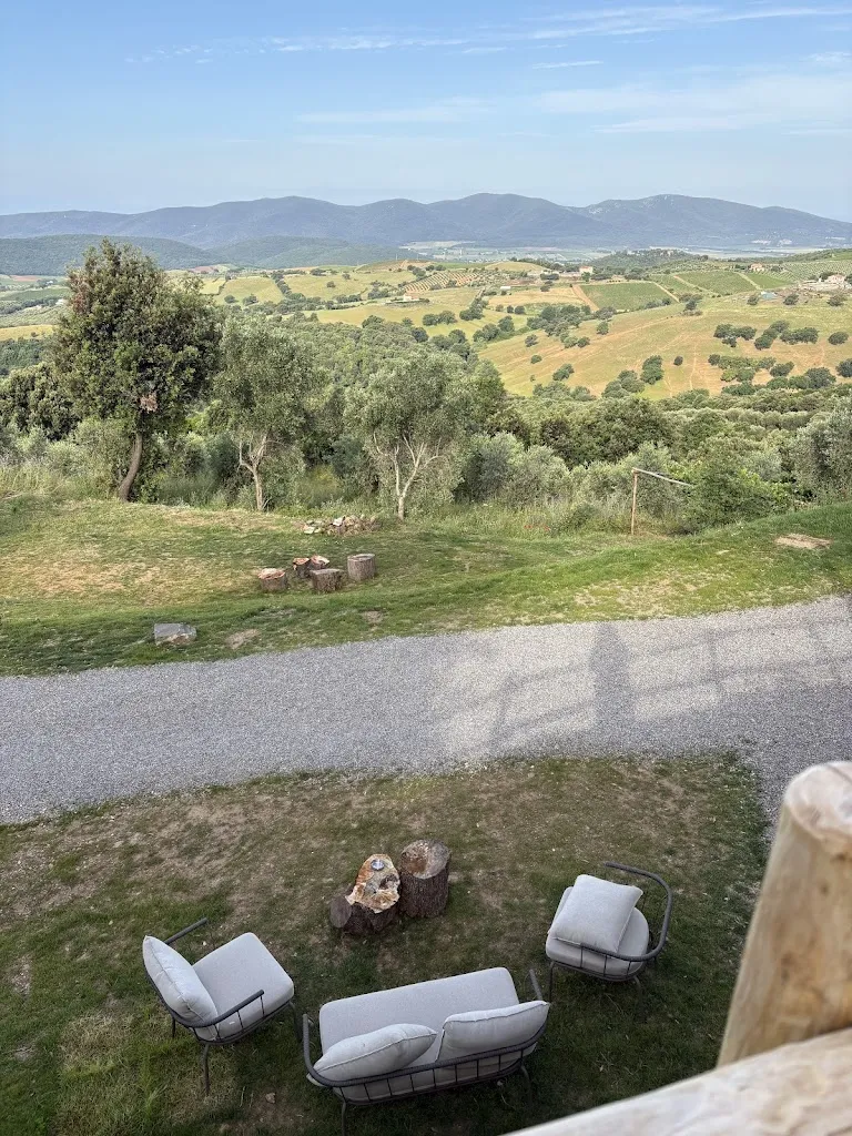 Lara J_Casale Oleo_Magliano_recensione