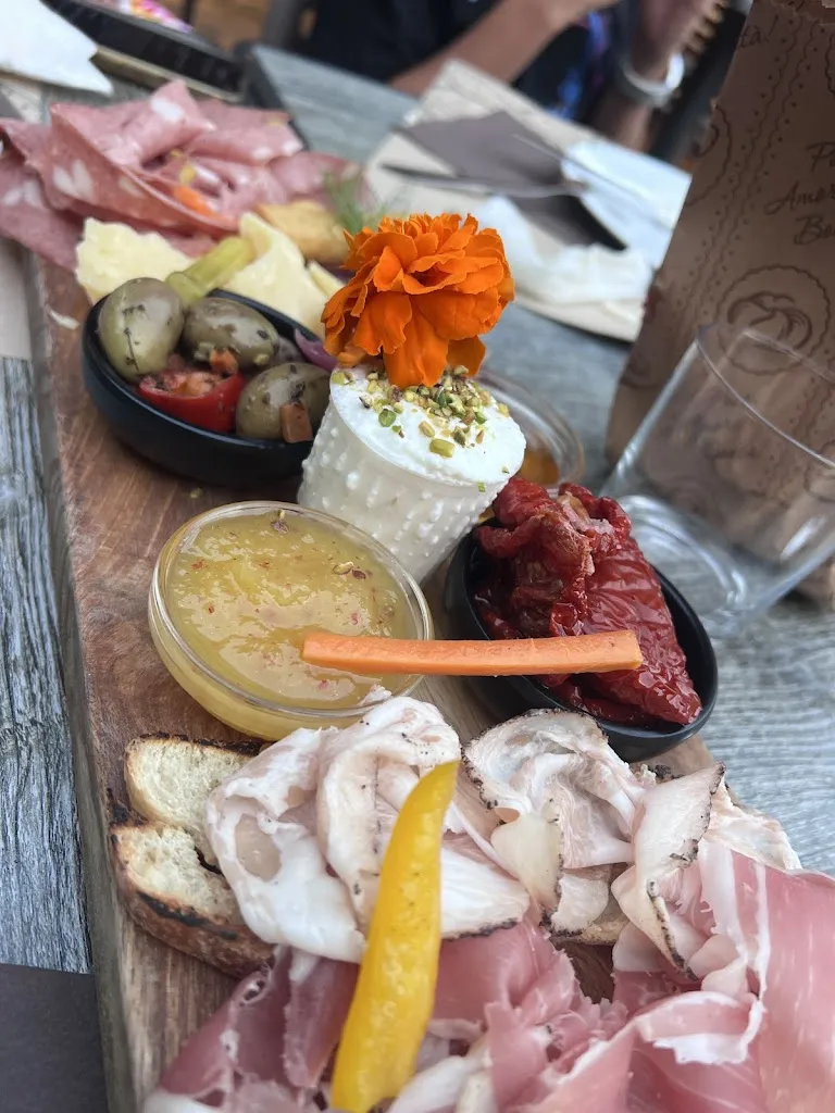 Jonathan Portelli_Cortile Siciliano_Tremestieri Etneo_review