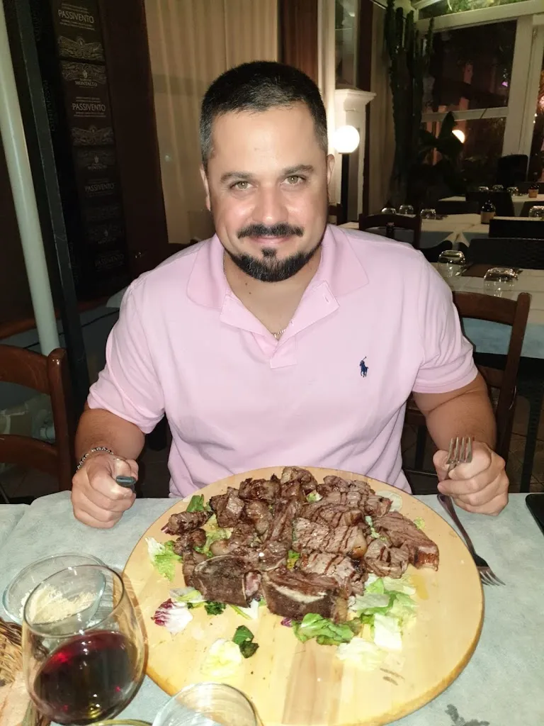 Renny Cichella_L'Oste Maurizio_Tremestieri Etneo_review