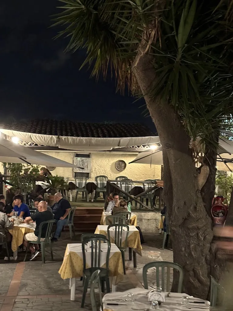 Andrea Sciavarrello _L'Oleandro Trattoria Pizzeria_Tremestieri Etneo_review