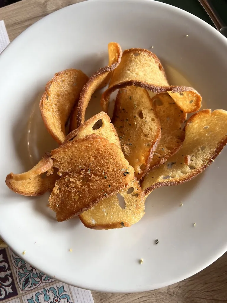 Lauren Topel_Keria_Ucria_review