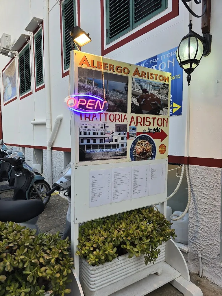 Trattoria Ariston da Angelo restaurant in Ustica