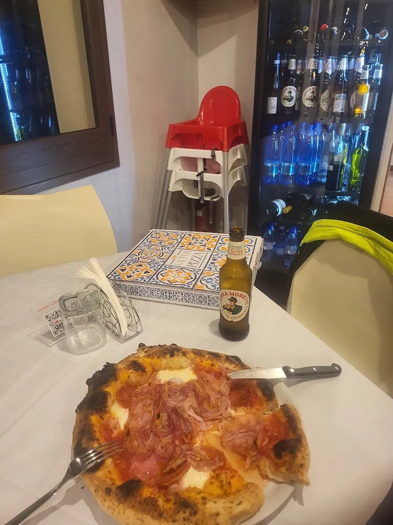 Menu_Pizza La Piazza_Ustica_image_1