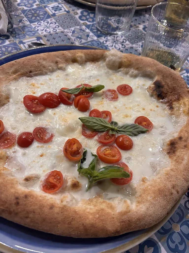 Pizza La Piazza_Ustica_slider_image_2