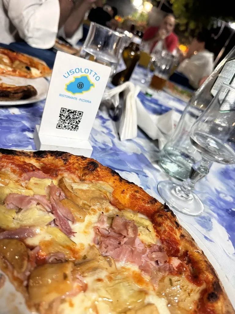 FRANCESCA TRIONFO_L' isolotto_Ustica_review