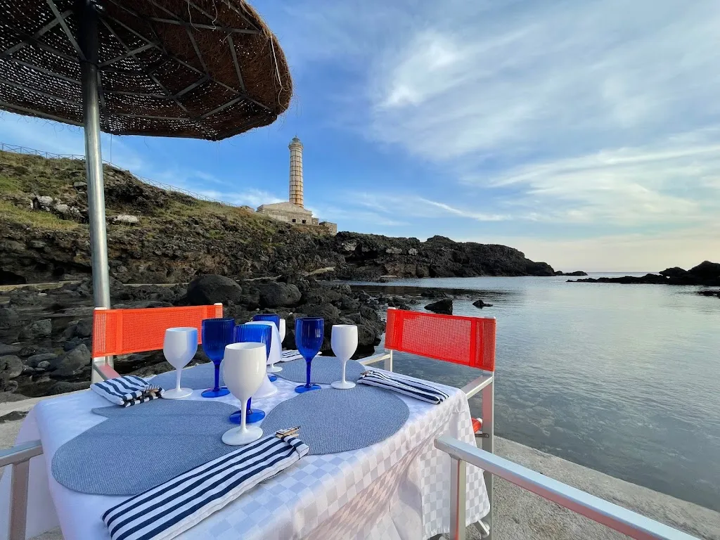 Il Faro Solarium_Ustica_slider_image_1
