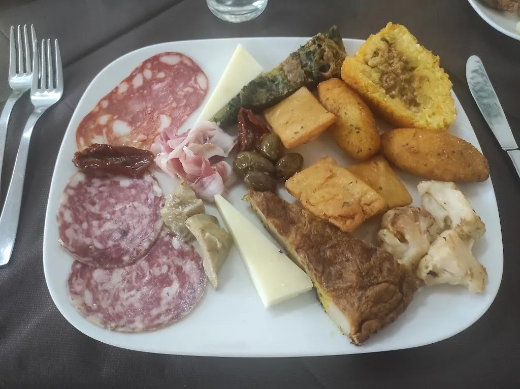 Salvatore Montoro_Trattoria Alessandro_Valguarnera Caropepe_review