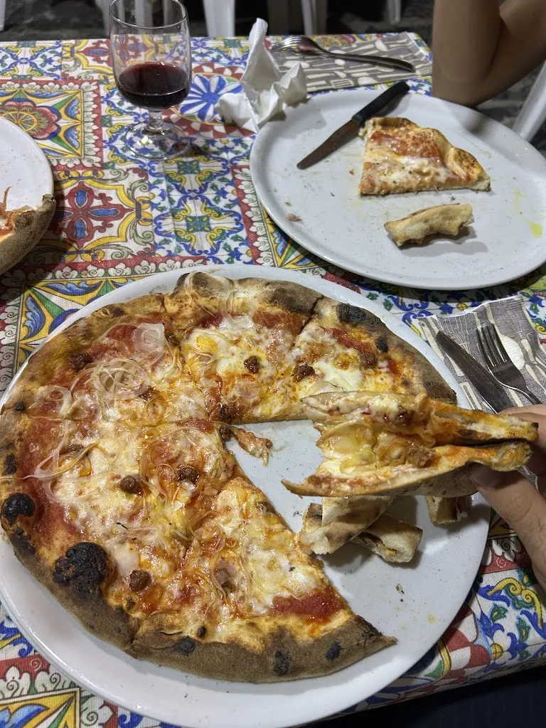 Isabelle Van Poeck_Il Peperoncino_Valguarnera Caropepe_review