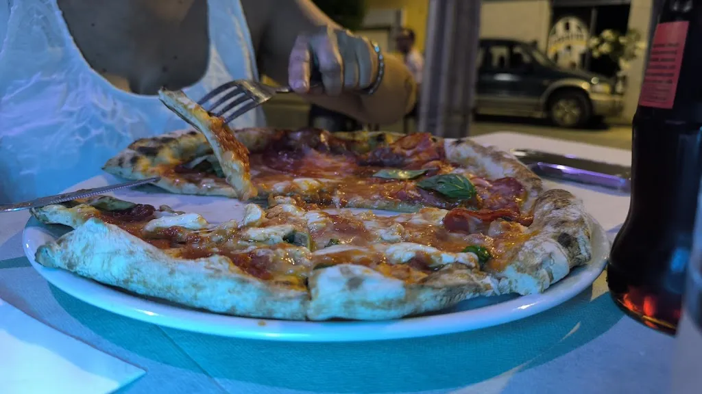 Roberto Misuraca_La Bella Napoli_Valguarnera Caropepe_review