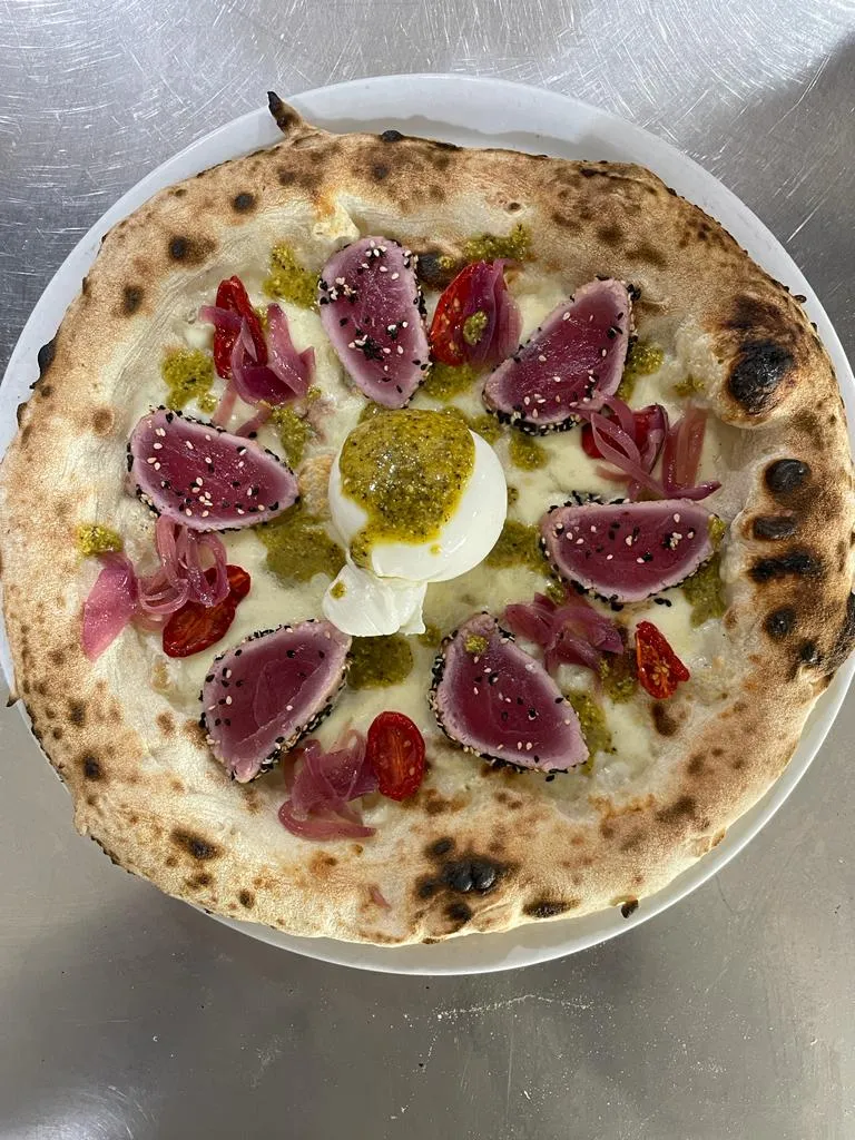 La Bella Napoli restaurant in Valguarnera Caropepe