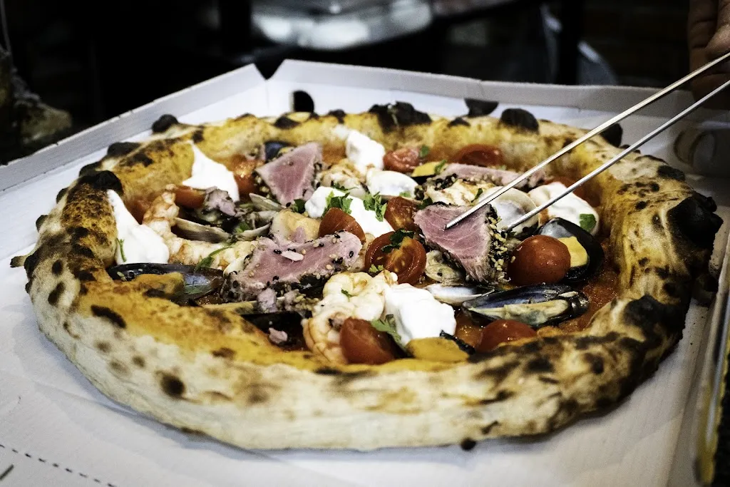 Pizzeria Dal Cigno restaurant in Valguarnera Caropepe