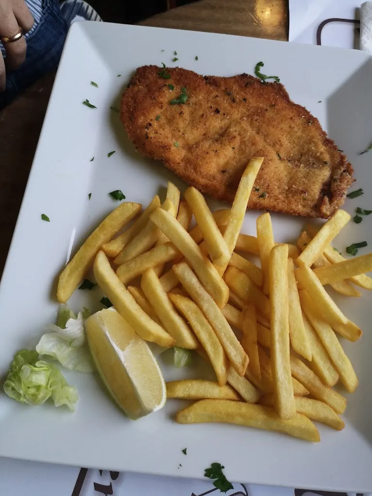 Menu_Black & White_Troina_image_6