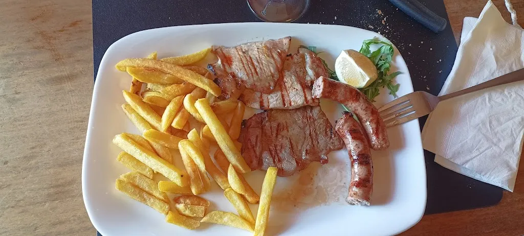 Menu_Black & White_Troina_image_7