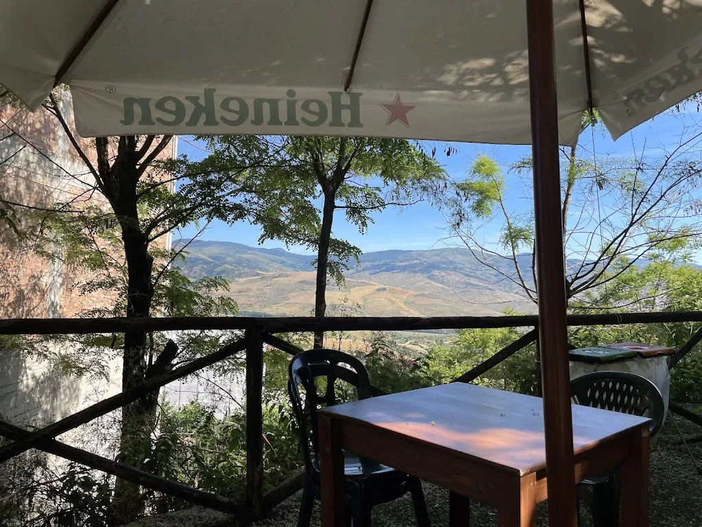 M. Maietta_Bar Pour Toi di Cantagallo Basilio_Troina_review