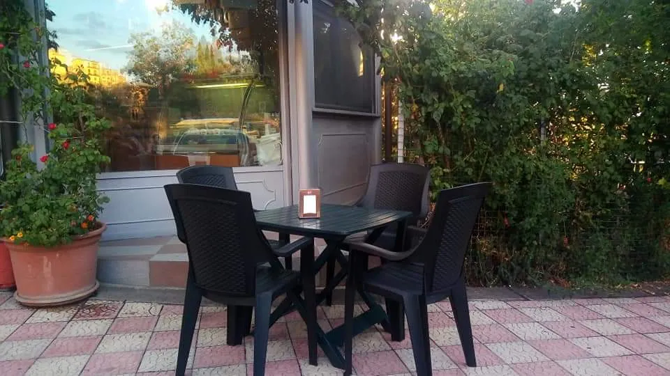 Chiosco Bar Paradise restaurant in Troina