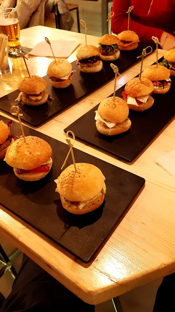 Sascha Lübberstedt_AL216_Troina_review