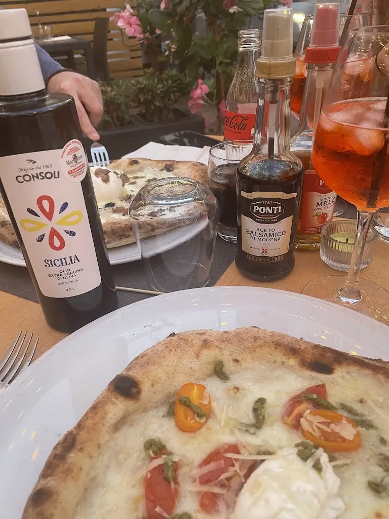 Vlaďka Steinová_Viagrande Pizzeria Bistrot_Viagrande_recensione