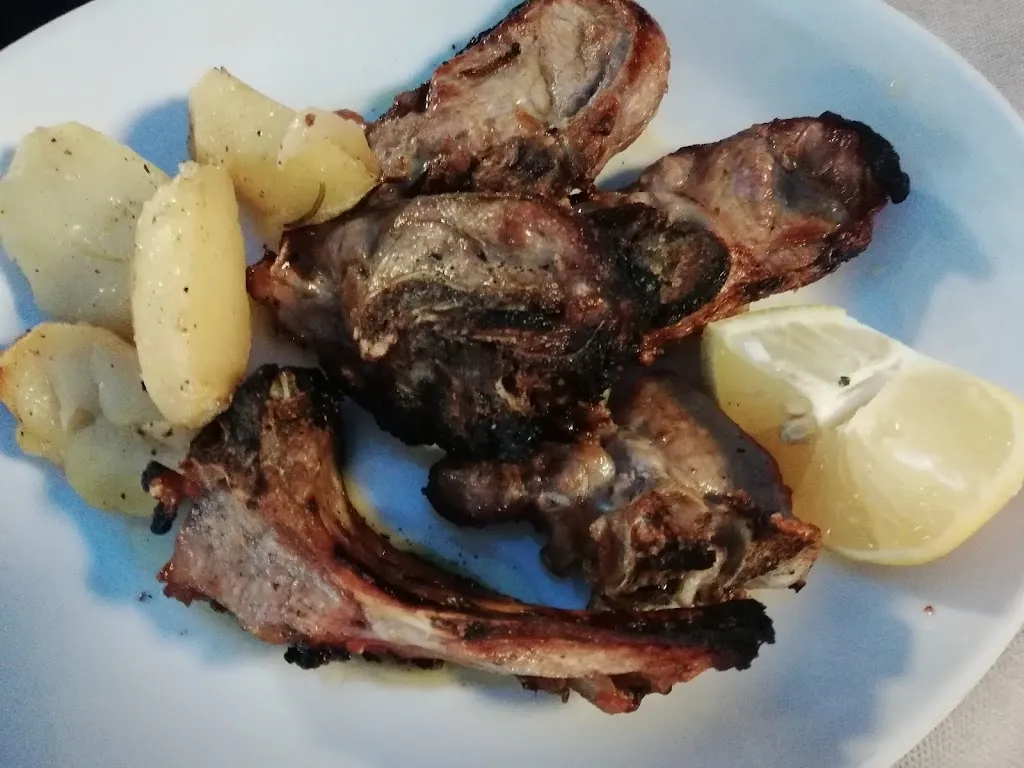 Eszter Vajda_New Piccolo Mondo Ristorante Pizzeria Lounge bar_Viagrande_review