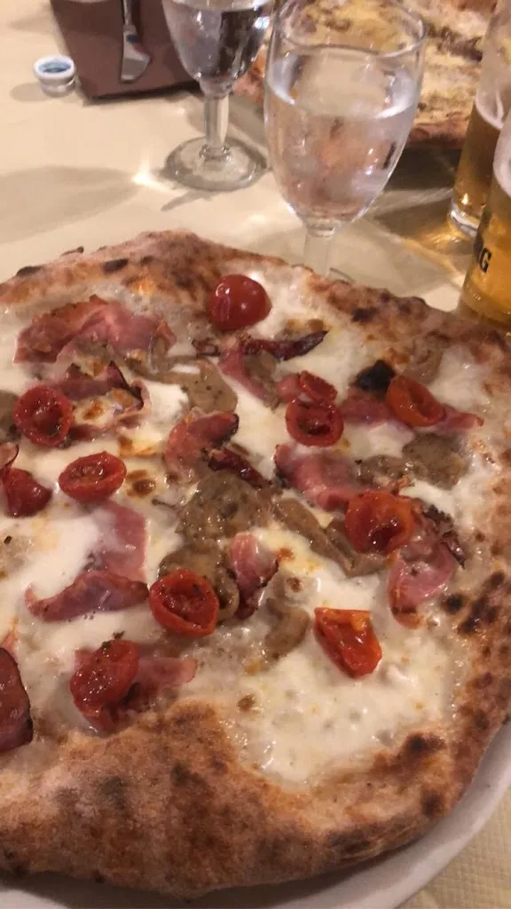 Nick Hill_Antó Pizza, Fritti e Ristorante_Venetico Marina_review