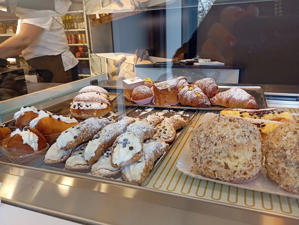 Giovanna Panto_Panificio Focacceria Le Antiche Tradizioni_Venetico Marina_review