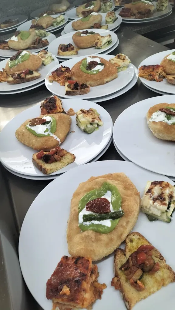 Al Gelso Lucera, PIZZA E ZUCCULARJE ALLA BRACE_Lucera_slider_image_2