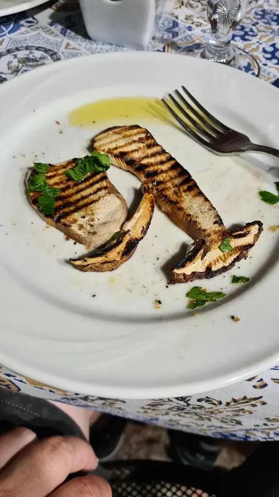 Ronni Pedersen (Ronni P.)_IL CASALE DI SARRO_Zafferana Etnea_review