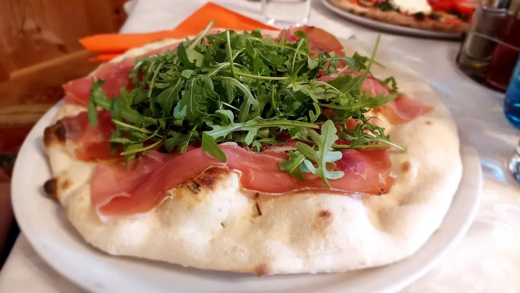 Gasthaus Pizzeria Waldrast_Aldino_slider_image_2