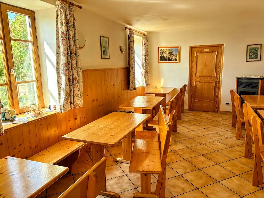 Agritur Larcher restaurant in Aldino