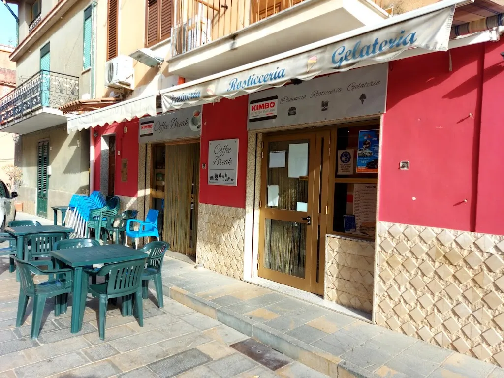 Coffee Break di Filippo Varisco restaurant in Ventimiglia di Sicilia