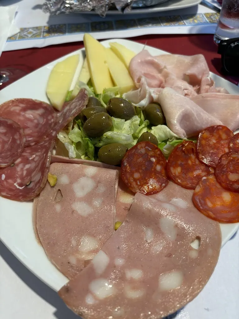 Zofia Lewit_Al Casato dei Ventimiglia_Ventimiglia di Sicilia_review