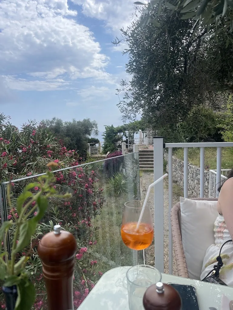 A T_Bar & Restaurant “Mangiare al Mare”- Fusion Food & BBQ_Ventimiglia di Sicilia_review