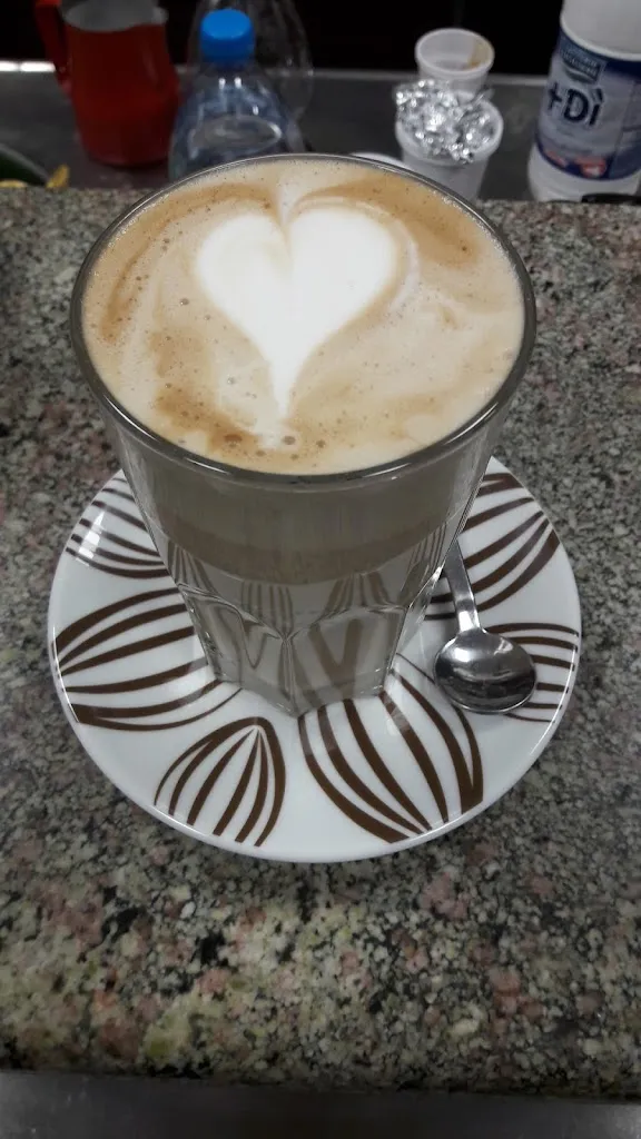 Naomi Anzalone_Il Ritrovo Bar_Ventimiglia di Sicilia_review