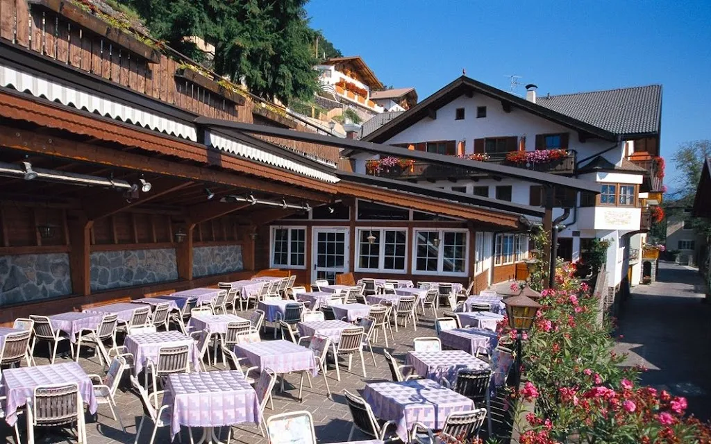 Gasthof zur Traube_Barbiano - Barbian_slider_image_1