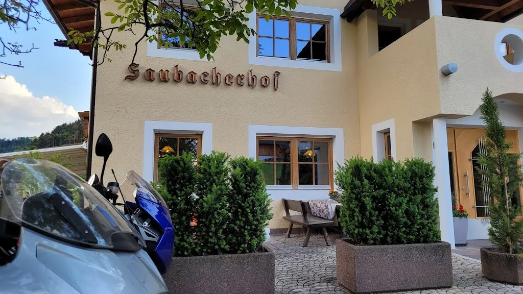 Albergo Saubacherhof restaurant in Barbiano - Barbian