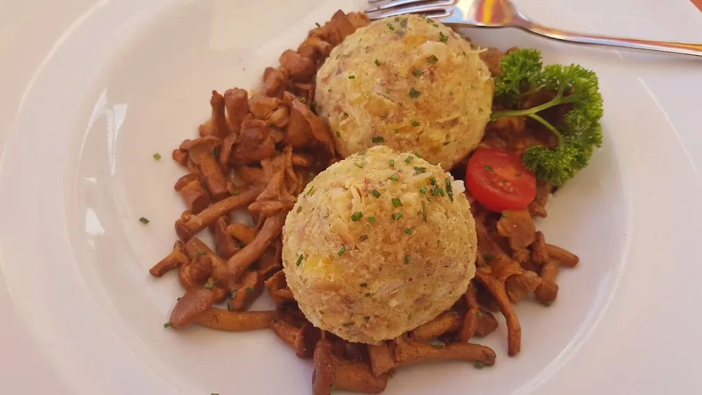 Valeria_Restaurant Panorama_Avelengo_review