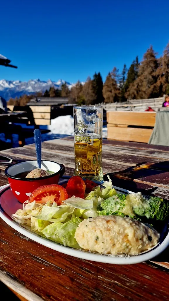 Elia Toccolini_Malga Wurz_Avelengo_avis